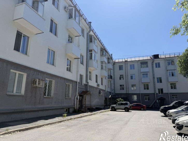 3-комн квартира ул Космонавтов, 7,  д. 7