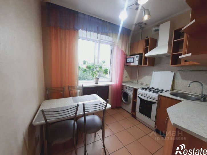 3-комн квартира улица Бессонова, 27,  д. 27