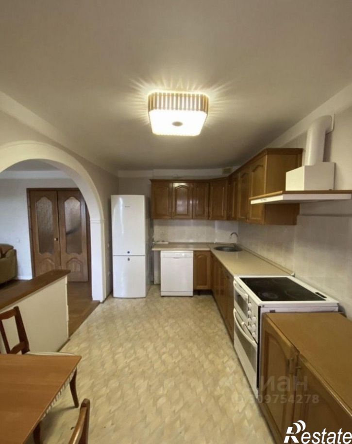 3-комн квартира улица Рабкоров, 2/1,  д. 2/1