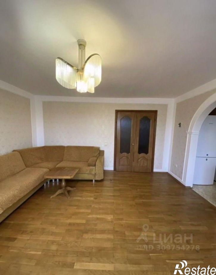 3-комн квартира улица Рабкоров, 2/1,  д. 2/1