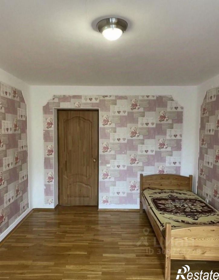 3-комн квартира улица Рабкоров, 2/1,  д. 2/1