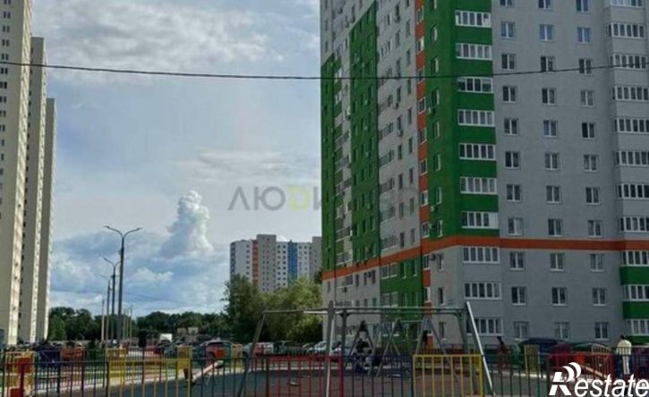 2-комн квартира улица Лётчика Кобелева, 1