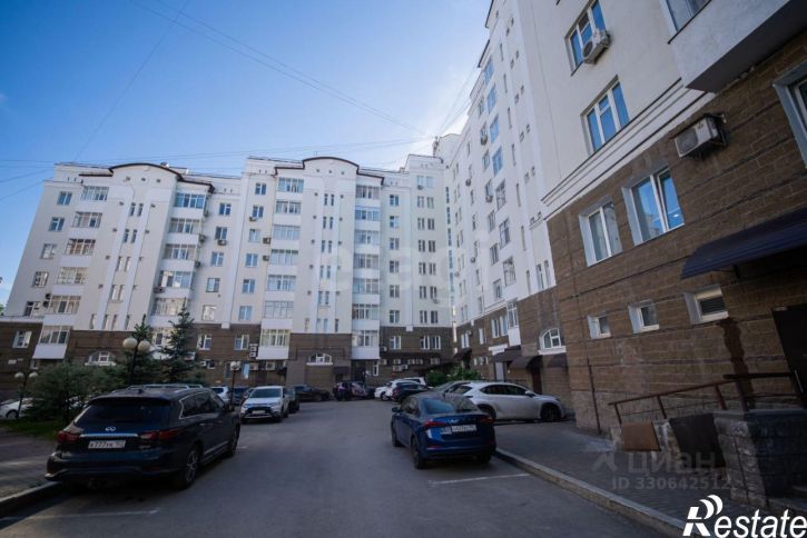 3-комн квартира улица Мустая Карима, 42,  д. 42