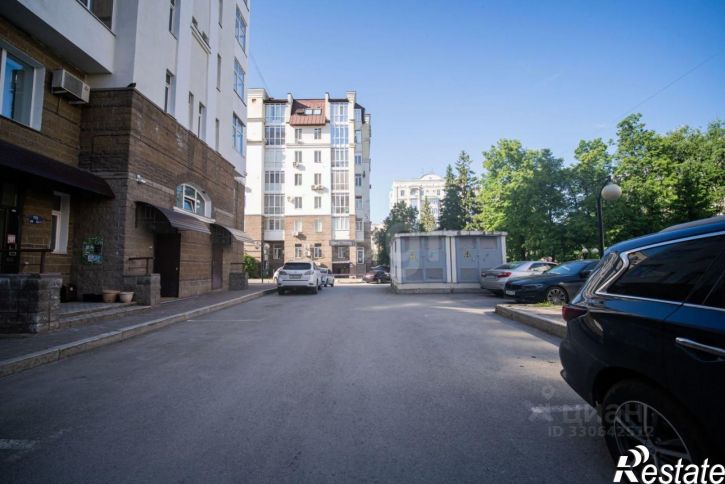 3-комн квартира улица Мустая Карима, 42,  д. 42