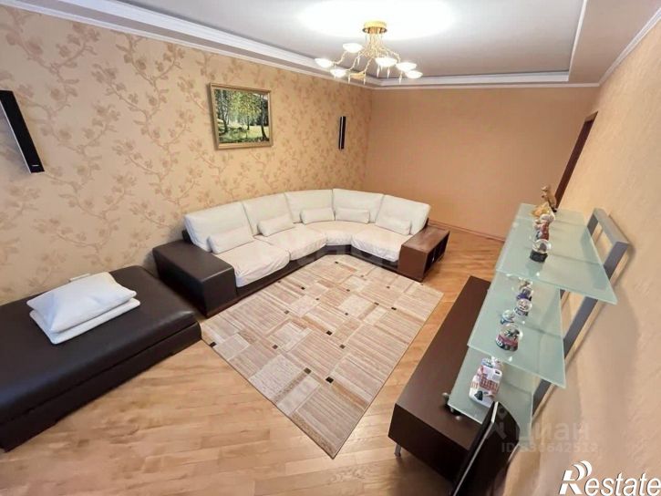 3-комн квартира улица Мустая Карима, 42,  д. 42