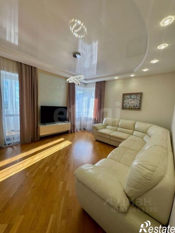 3-комн квартира ул Авроры, 3/1,  д. 3/1