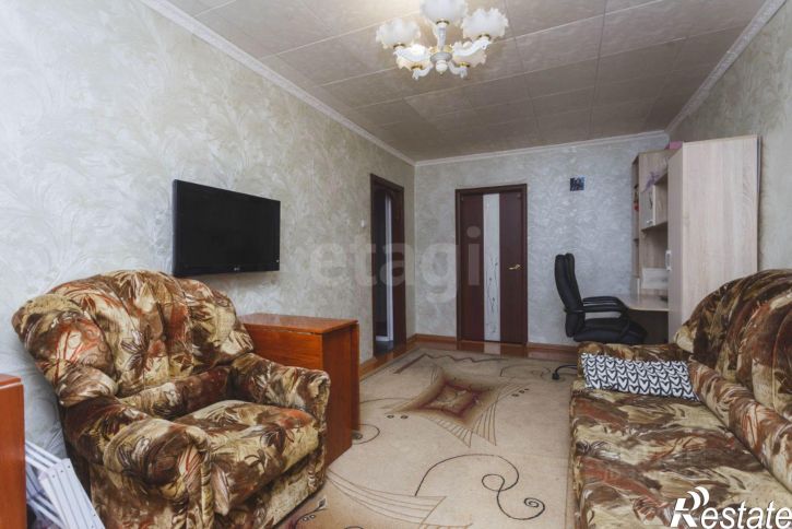 3-комн квартира улица Баязита Бикбая, 42,  д. 42