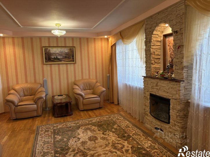 3-комн квартира проспект Октября, 65/6,  д. 65/6