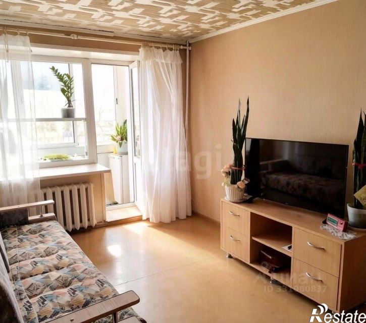 2-комн квартира улица Ферина, 8,  д. 8