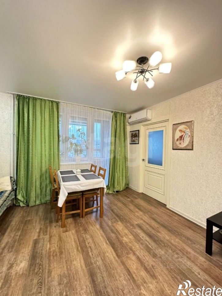 3-комн квартира ул Летчиков, 1 2,  д. 1 2,  к. 2