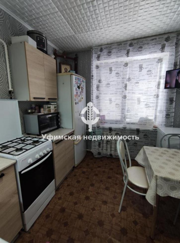 4-комн квартира Коммунальная, 6