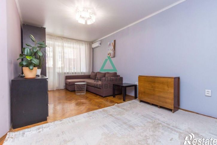 3-комн квартира ул Аксакова, 7,  д. 7