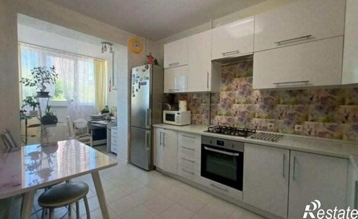 3-комн квартира Зайнаб Биишевой улица, 19,  д. 19