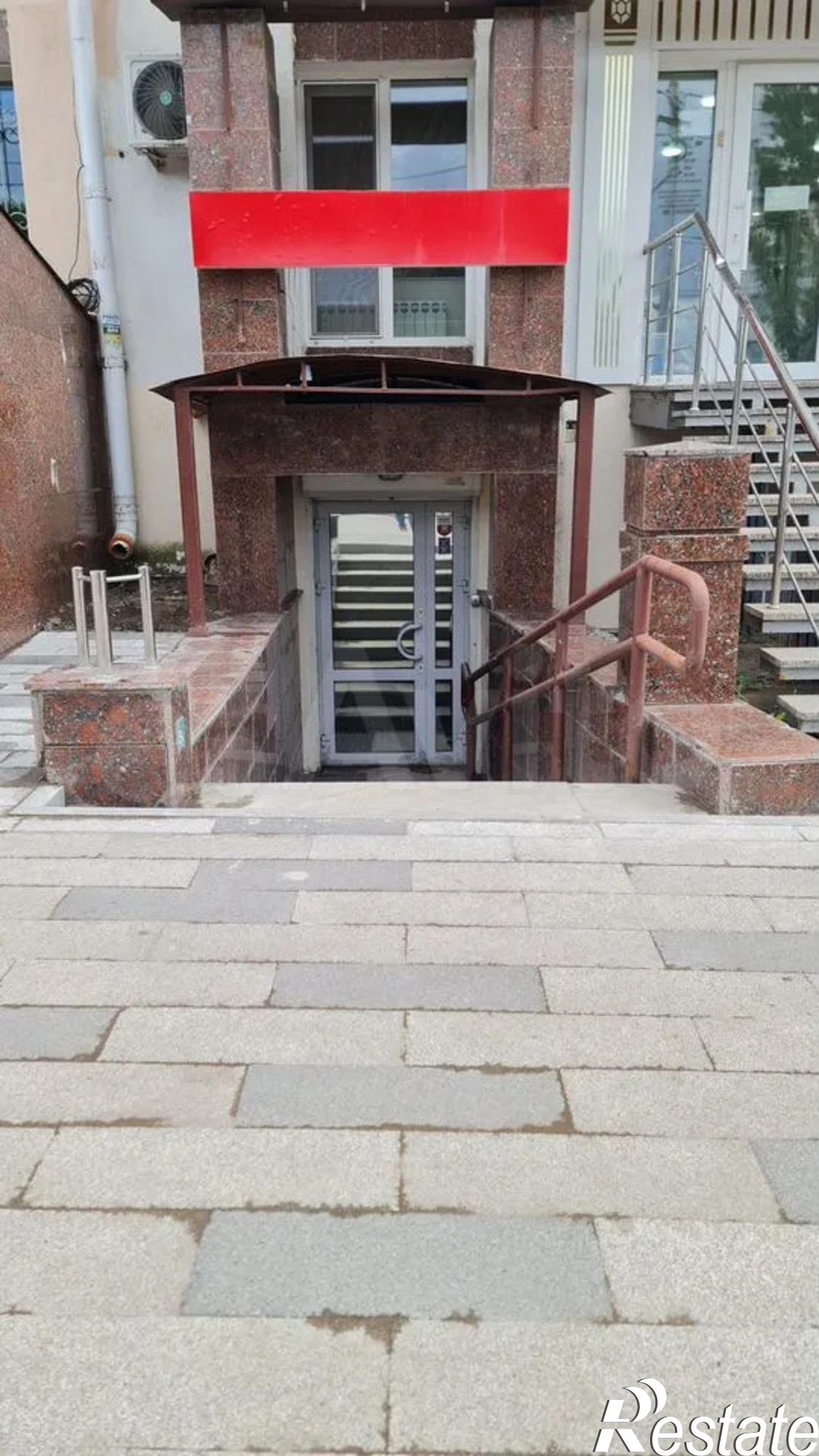 Сдать офис, помещение под офис за 90 000 рублей на Октября проспект, д.82