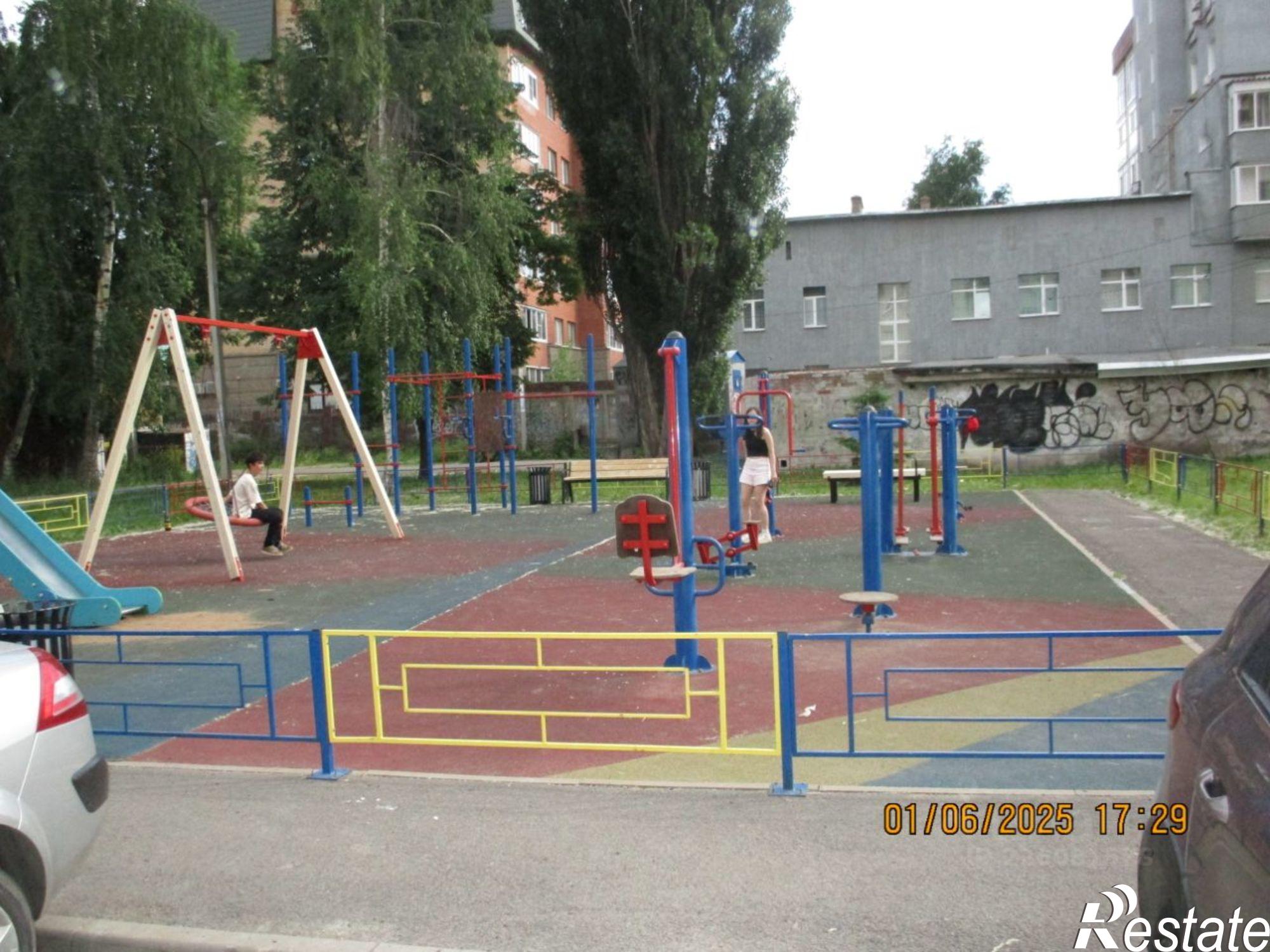 Купить комнату за 2 000 000 рублей на ул Аксакова, 58