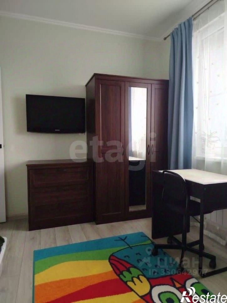 3-комн квартира улица Аксакова, 81/1,  д. 81/1