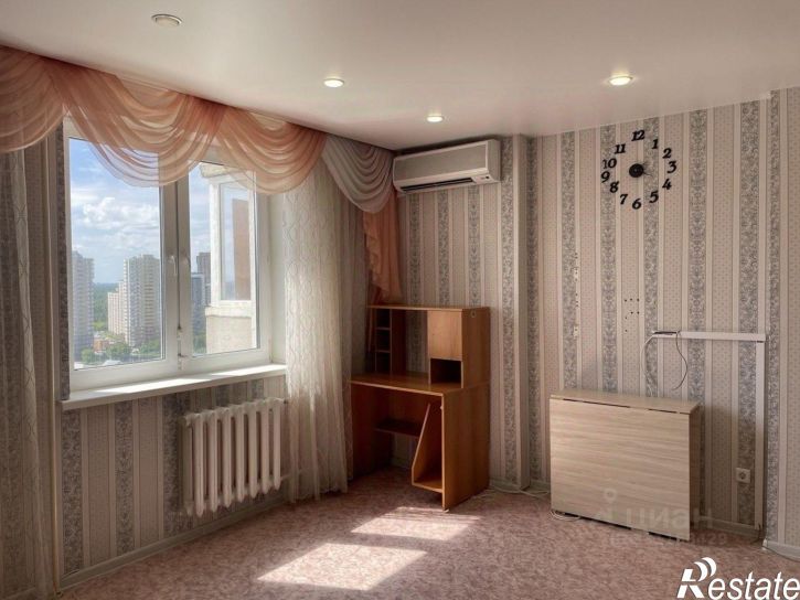 2-комн квартира улица Лётчиков, 11,  д. 11