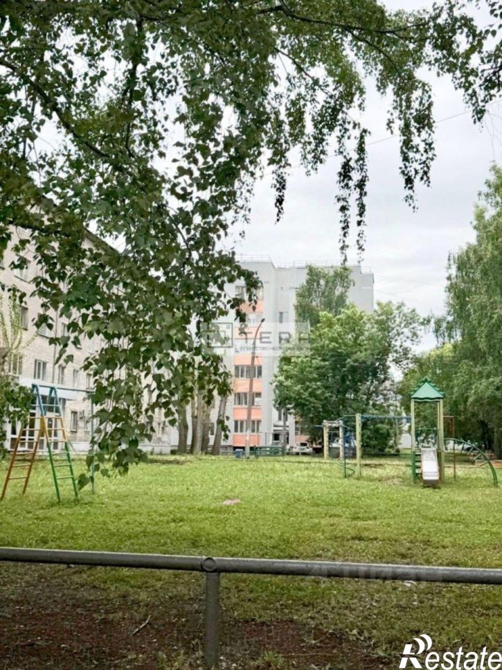 2-комн квартира пр-кт Октября, 132/2,  д. 132/2