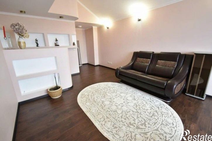3-комн квартира улица Зайнаб Биишевой, 15,  д. 15
