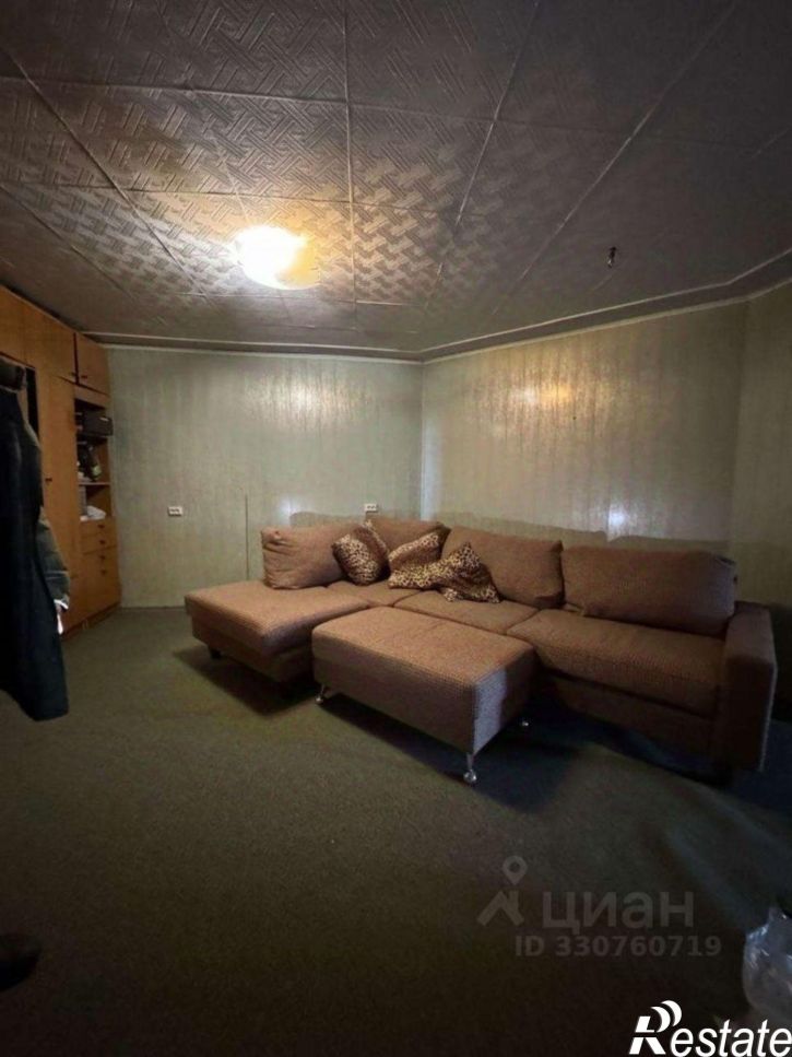 3-комн квартира улица Авроры, 3/1,  д. 3/1