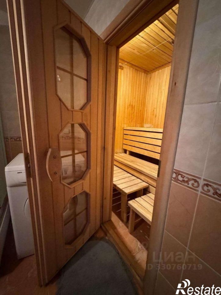 3-комн квартира улица Авроры, 3/1,  д. 3/1