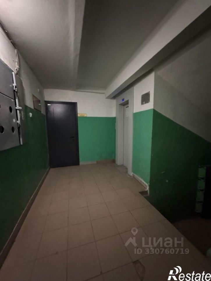 3-комн квартира улица Авроры, 3/1,  д. 3/1
