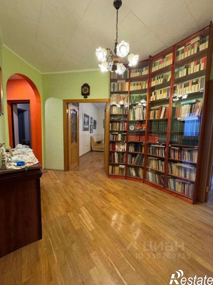 3-комн квартира ул Авроры, 3/1,  д. 3/1