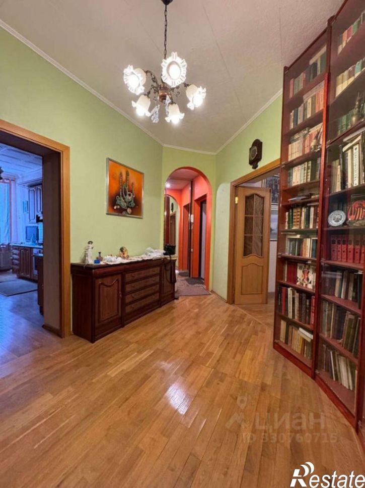 3-комн квартира ул Авроры, 3/1,  д. 3/1