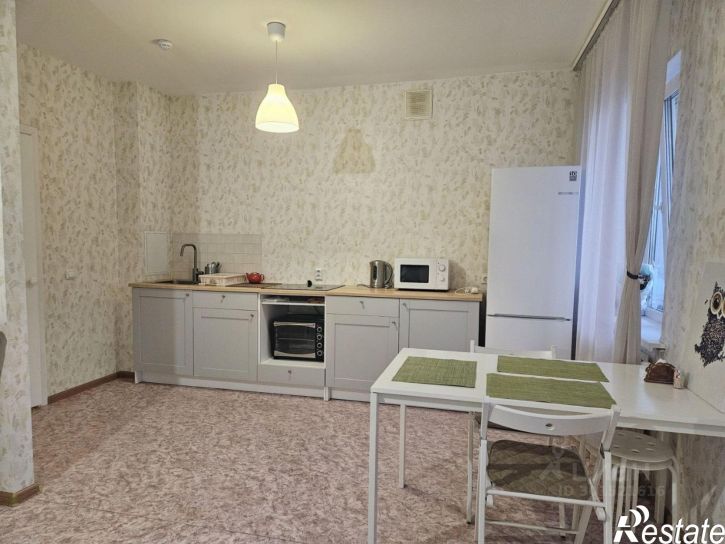 1-комн квартира ул Комарова, 8,  д. 8