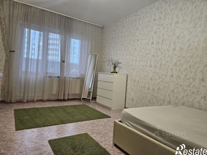 1-комн квартира ул Комарова, 8,  д. 8