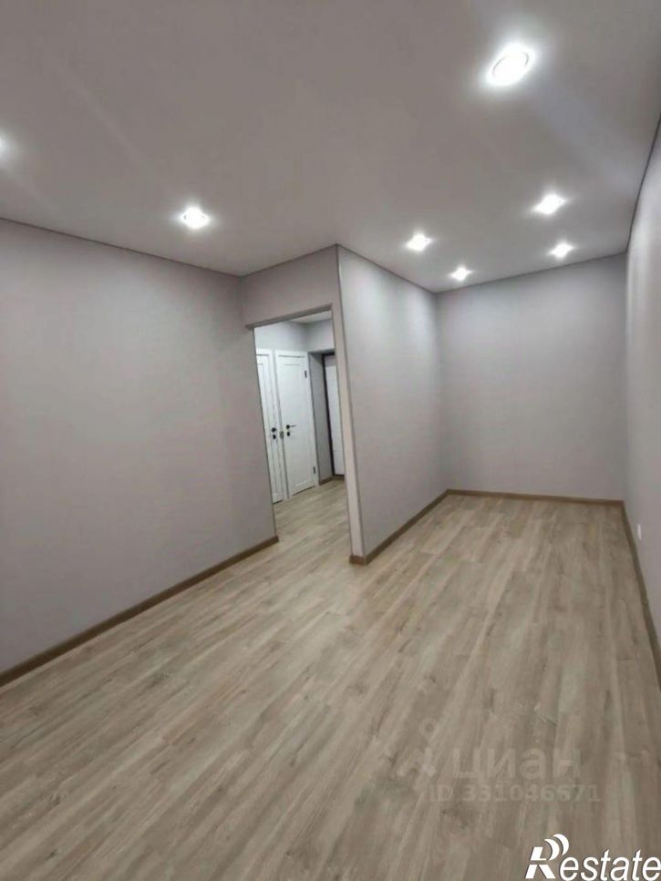 1-комн квартира улица Комарова, 18,  д. 18