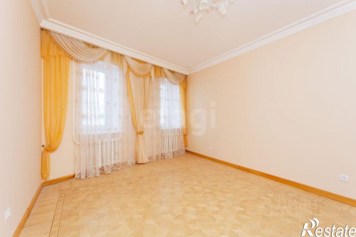 4-комн квартира улица Гафури, 19/2,  д. 19/2