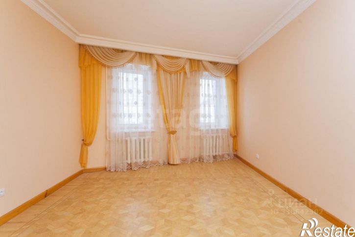 4-комн квартира улица Гафури, 19/2,  д. 19/2