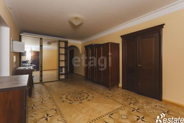 4-комн квартира улица Гафури, 19/2,  д. 19/2
