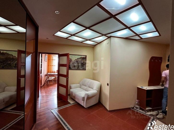 3-комн квартира улица Рихарда Зорге, 70/2,  д. 70/2