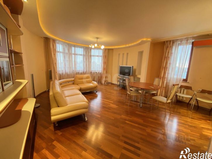 3-комн квартира улица Рихарда Зорге, 70/2,  д. 70/2