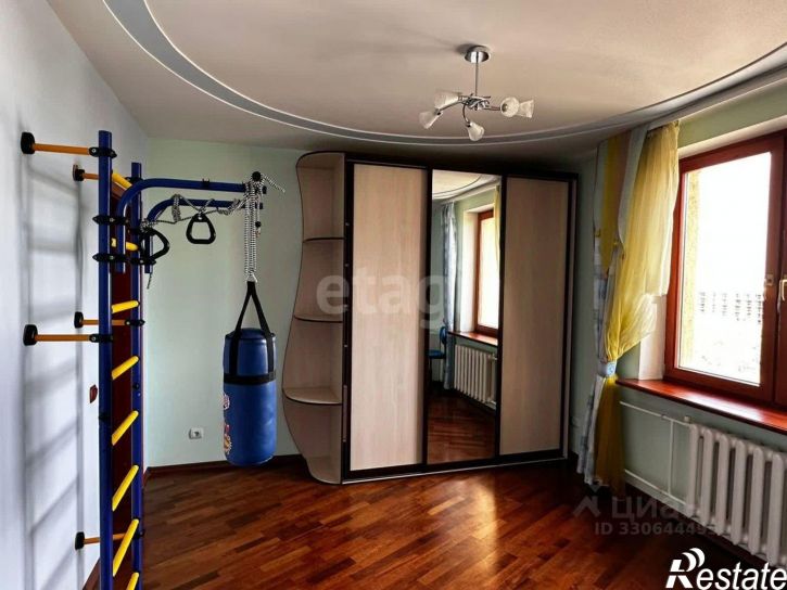 3-комн квартира улица Рихарда Зорге, 70/2,  д. 70/2