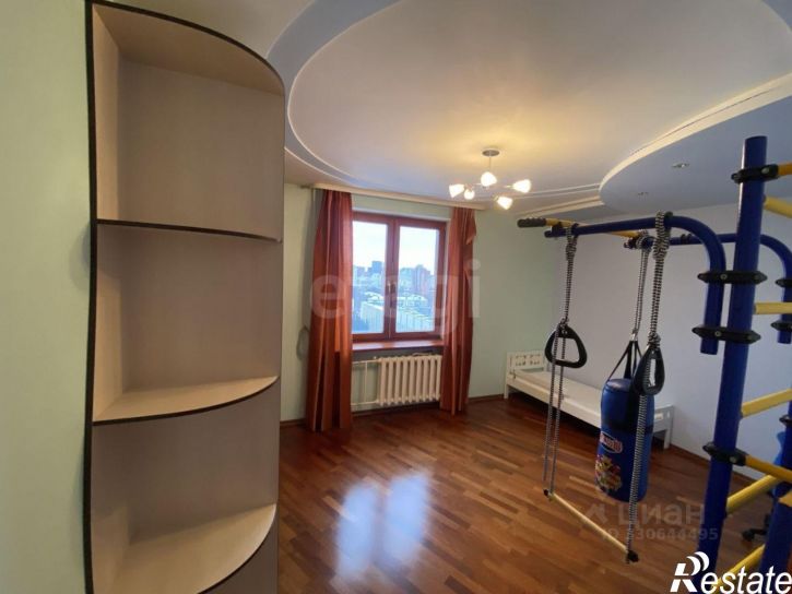 3-комн квартира улица Рихарда Зорге, 70/2,  д. 70/2