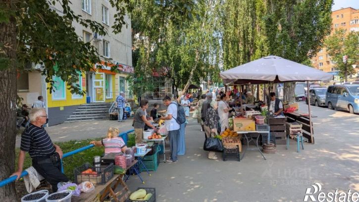 3-комн квартира Айская улица, 62,  д. 62