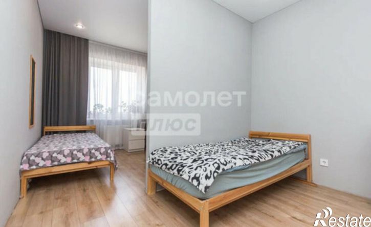 2-комн квартира улица Лётчиков, 1/8