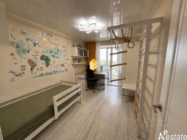 2-комн квартира улица Комарова, 8,  д. 8