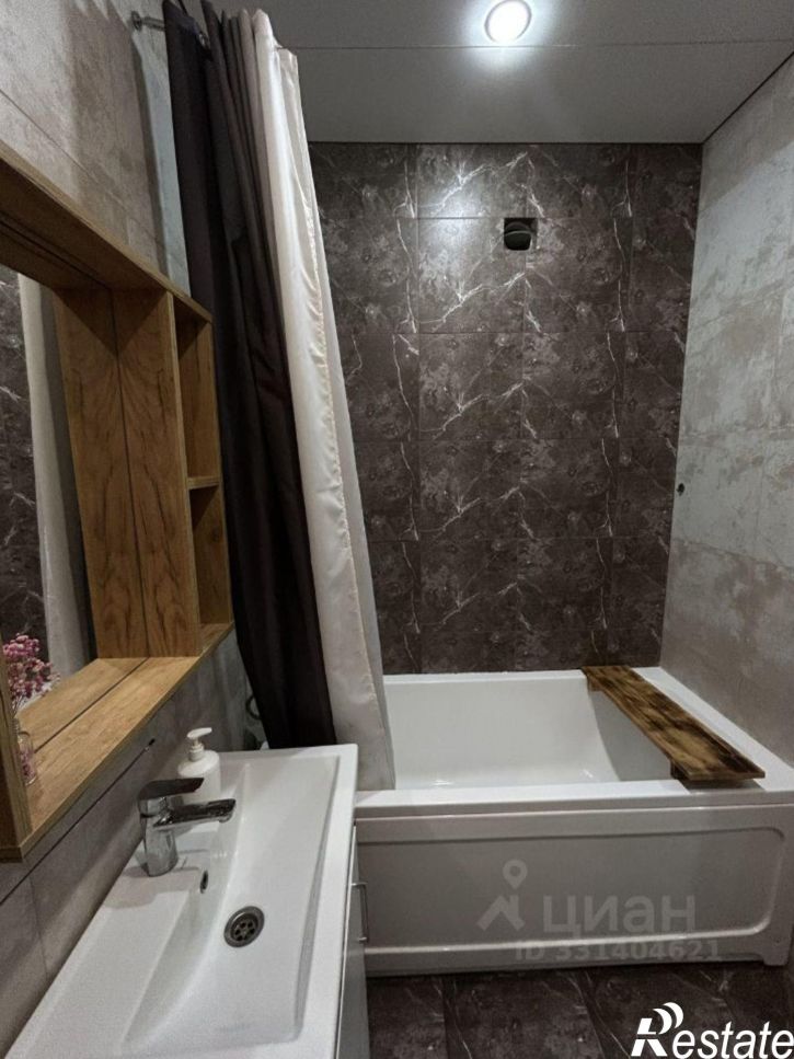 2-комн квартира улица Пархоменко, 156Б,  д. 156Б