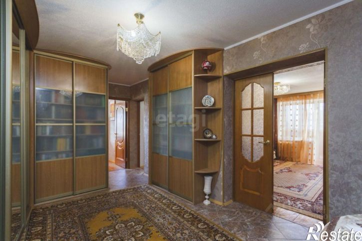 3-комн квартира Российская улица, 31,  д. 31