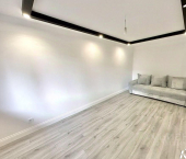 1-комн, 33кв м, этаж 2/5 улица Комарова, 36Б