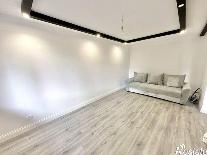 1-комн квартира улица Комарова, 36Б,  д. 36Б