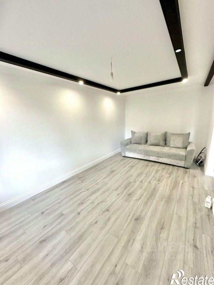 1-комн квартира улица Комарова, 36Б,  д. 36Б
