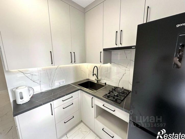 1-комн квартира улица Комарова, 36Б,  д. 36Б