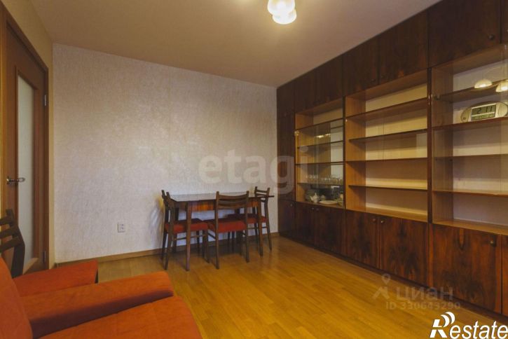 2-комн квартира Революционная улица, 31,  д. 31