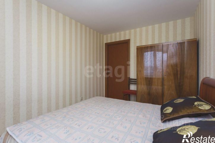 2-комн квартира Революционная улица, 31,  д. 31
