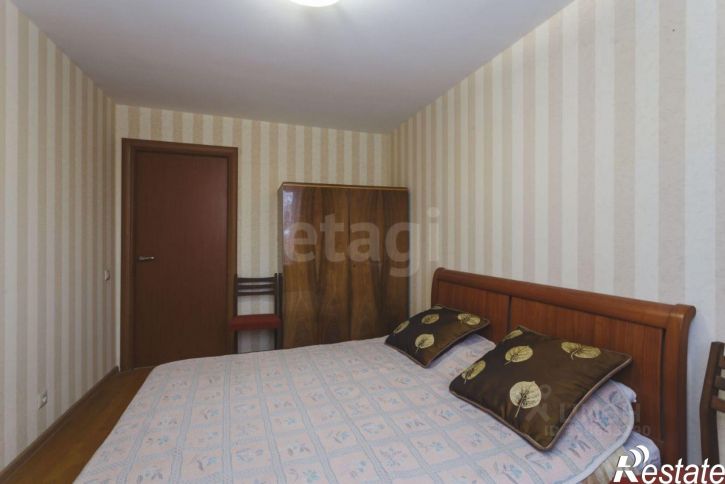 2-комн квартира Революционная улица, 31,  д. 31